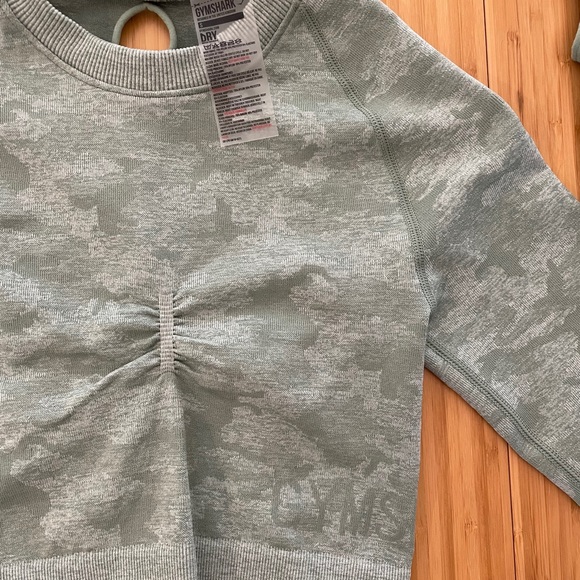 Gymshark Green Camo Seamless Crop Top - Picture 2 of 3